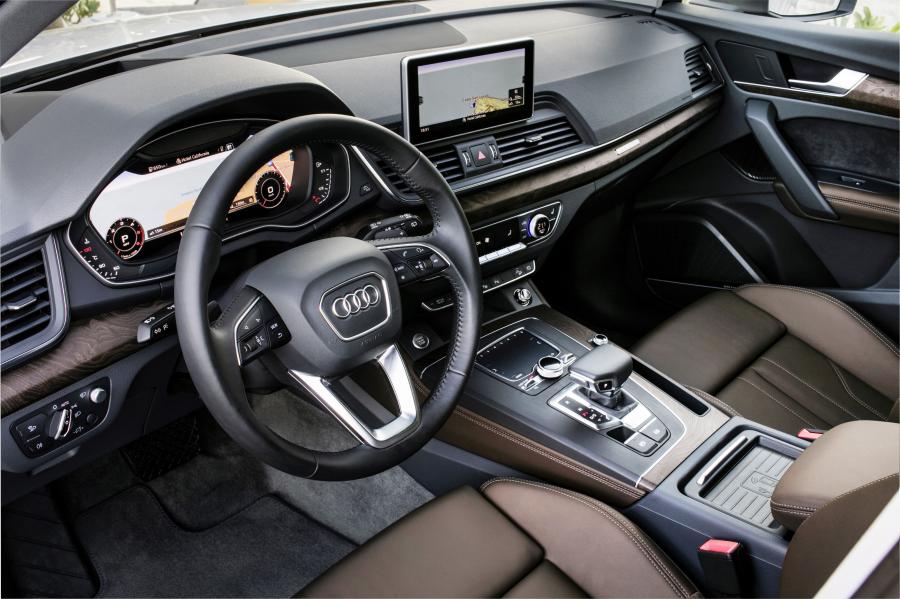 Панель приборов Audi Q5 TDI Quattro 2016 года  (WW) (фото 65 из 90)